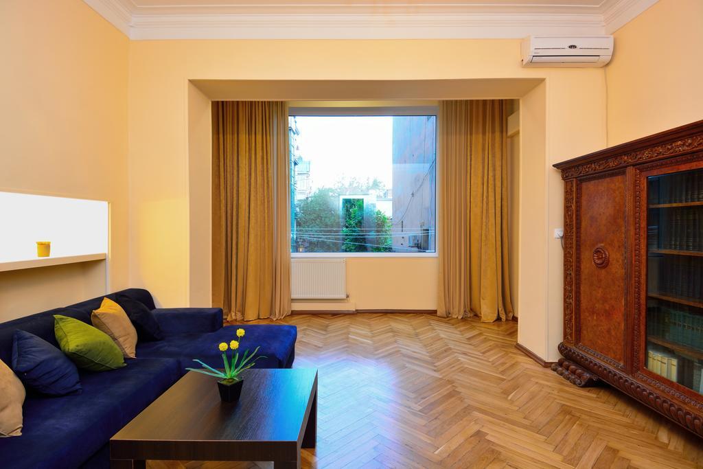 Gio'S Apartment Tbilisi Exteriör bild