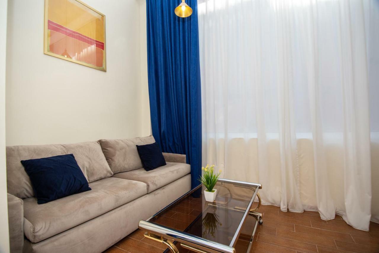 Gio'S Apartment Tbilisi Exteriör bild